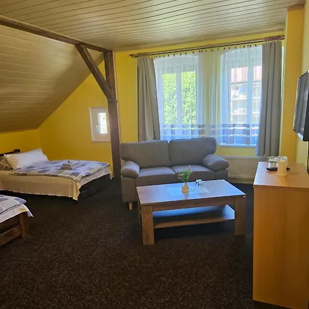 Pod Lesem 3* Merklin (Karlovy Vary)