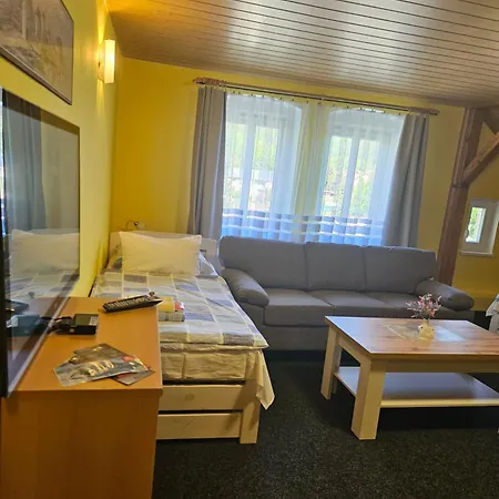 Pod Lesem Merklín